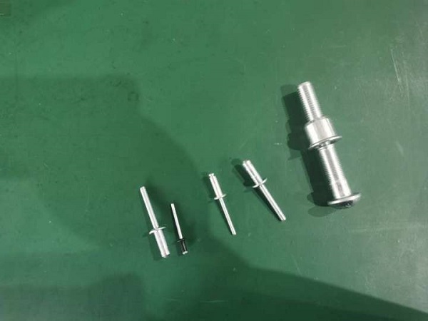 常用鉚釘有哪些類型-我們?nèi)粘Ｊ褂玫你T釘有哪些