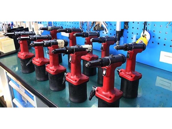 深圳的鉚釘槍工業(yè)化生產(chǎn)廠(chǎng)家 [速耐氣動(dòng)工具品牌]